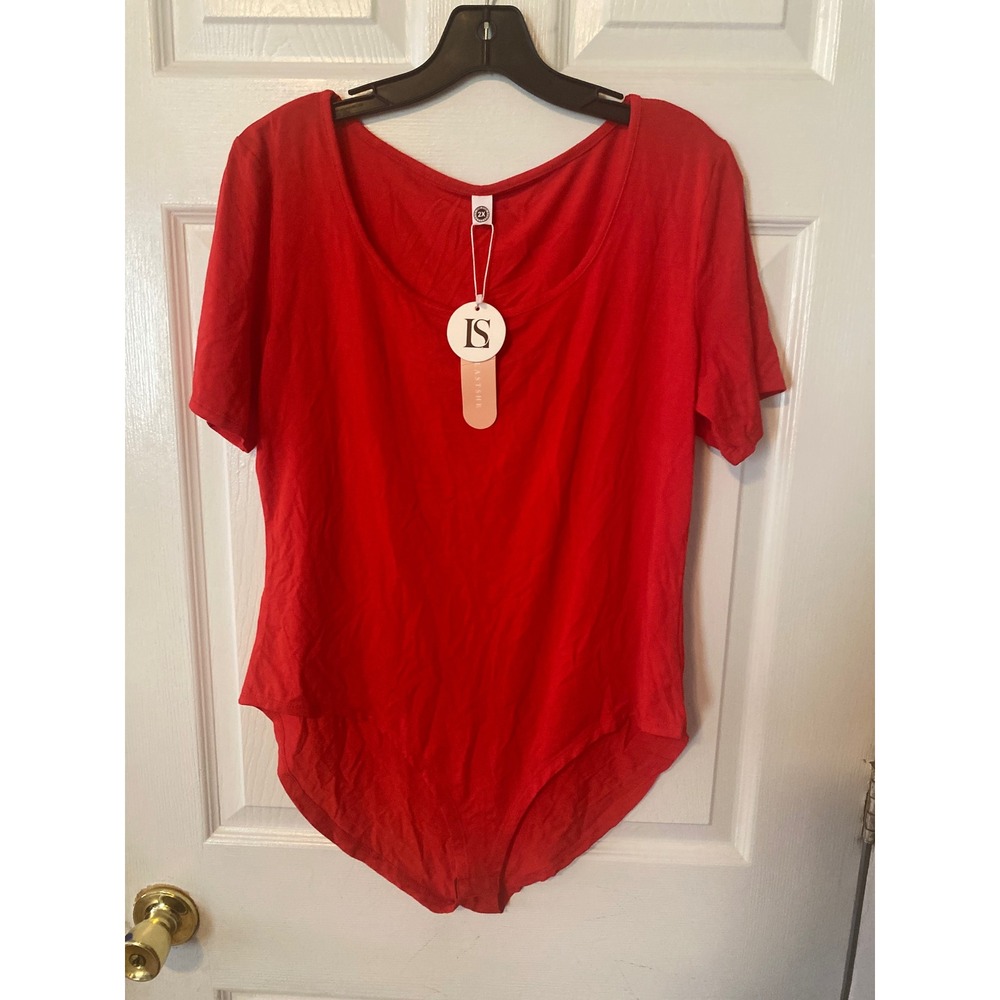 Lastshe Red Short Sleeve Scoop Neck Bodysuit Plus Size 2X NWT